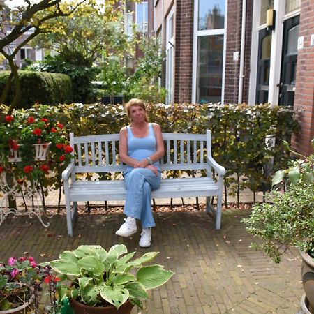 Bed & Breakfast Leonie The Hague Exterior photo